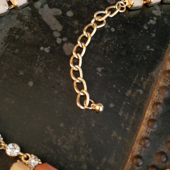 Fabulous Statement Piece Necklace - Picture 4 of 8